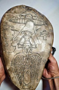 aztec-artefact-of-aliens